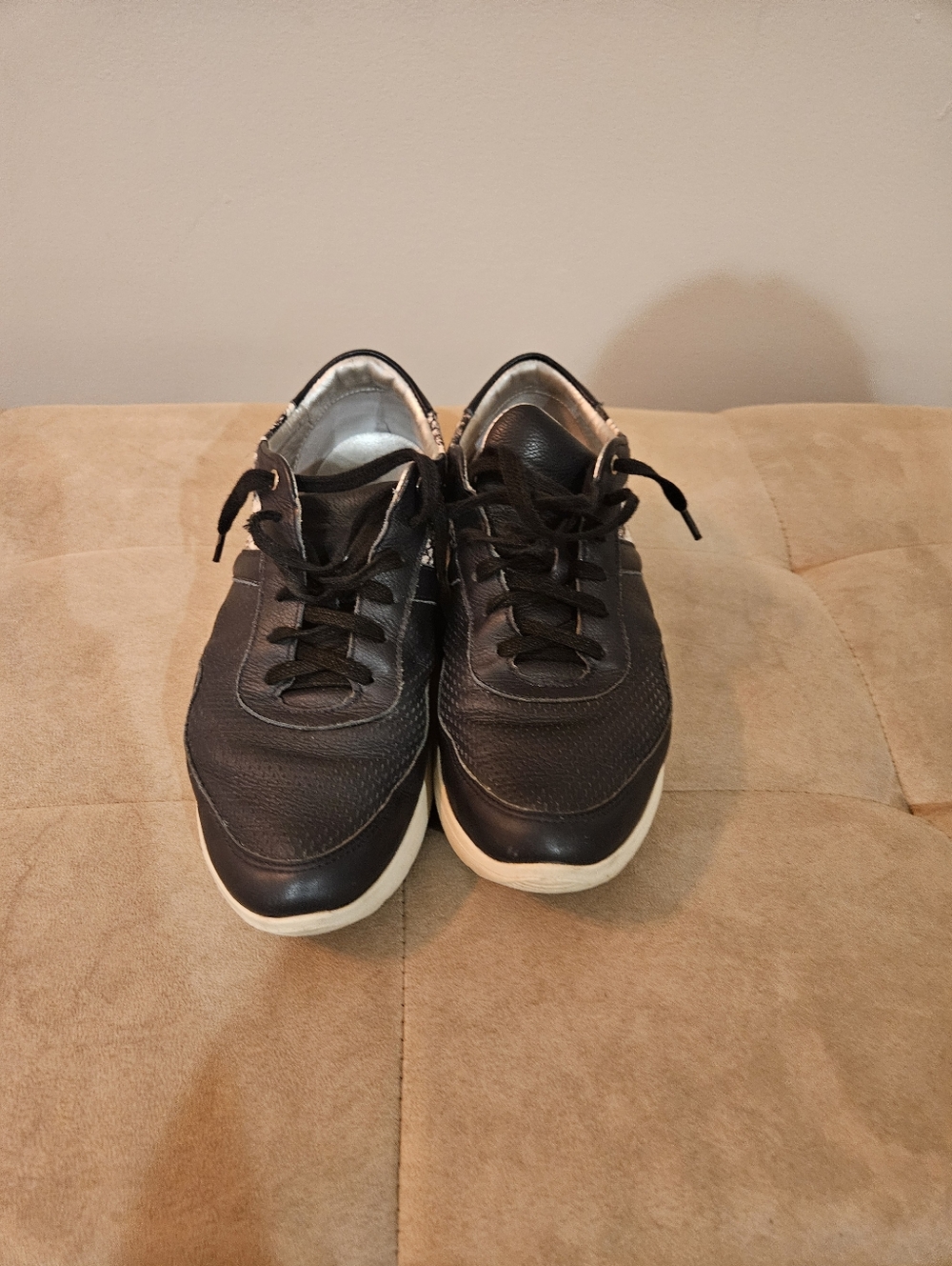 Women's Black Casual Lace-Up Sneakers